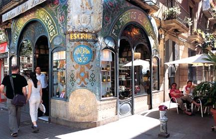 Start planning your cruise and book your excursions in Barcelona and its surroundings