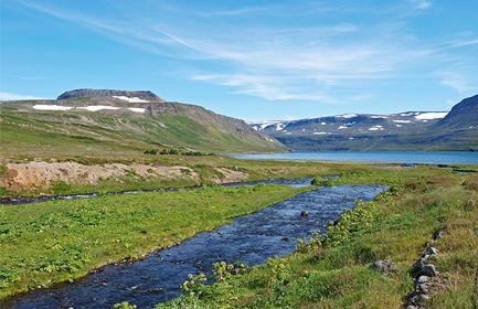 Start planning your cruise and book your excursions to Ísafjörður