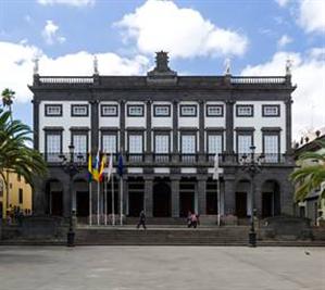 The 17th century Palacio Regental 