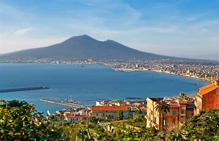 Start planning your cruise and book your excursions from Naples