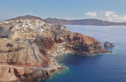 Start planning your cruise and book your excursions in Santorini