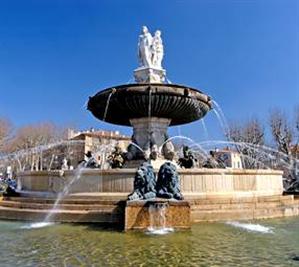 The rotonde fountain in Aix en Provence